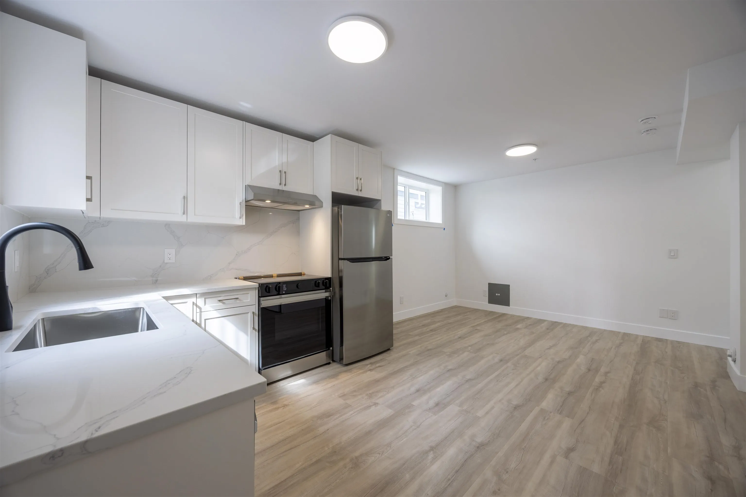 3321 Oxford Street