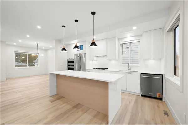 3881 Hurst Street #3