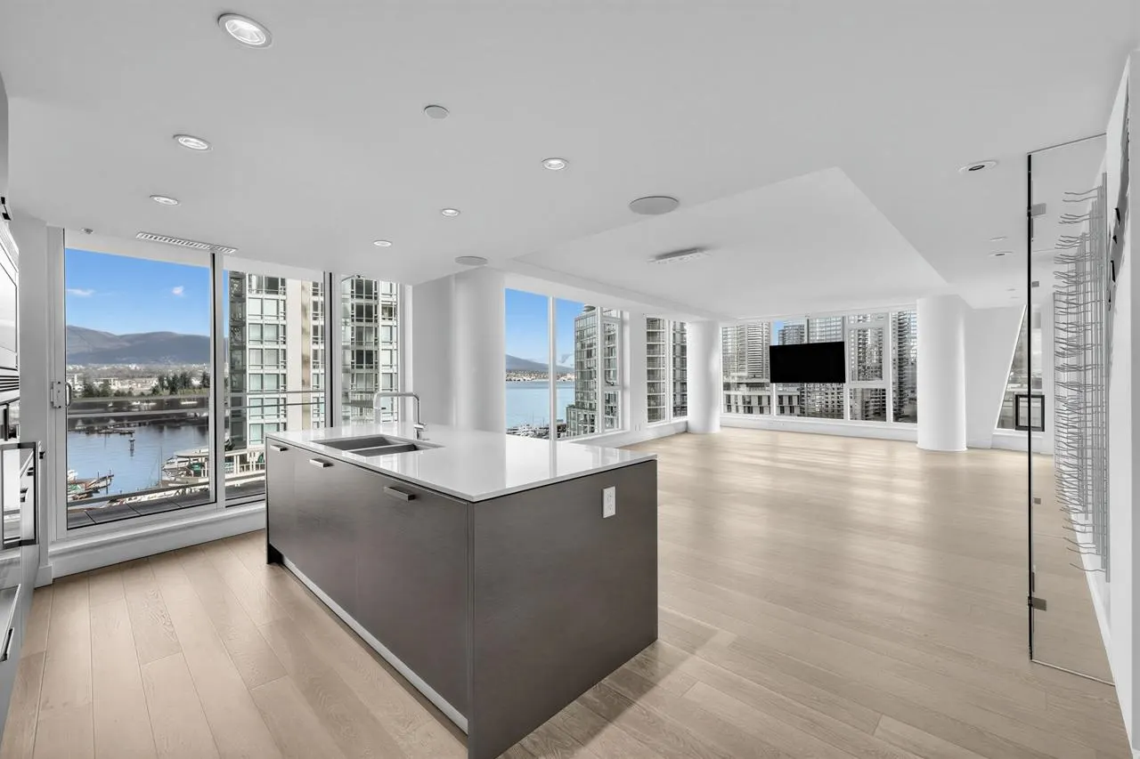 1499 W Pender Street #1202