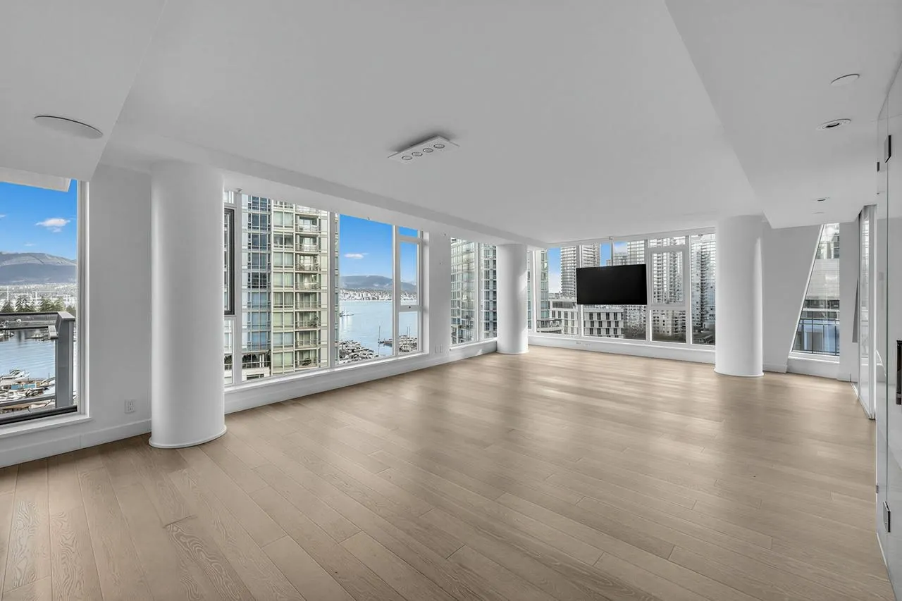1499 W Pender Street #1202