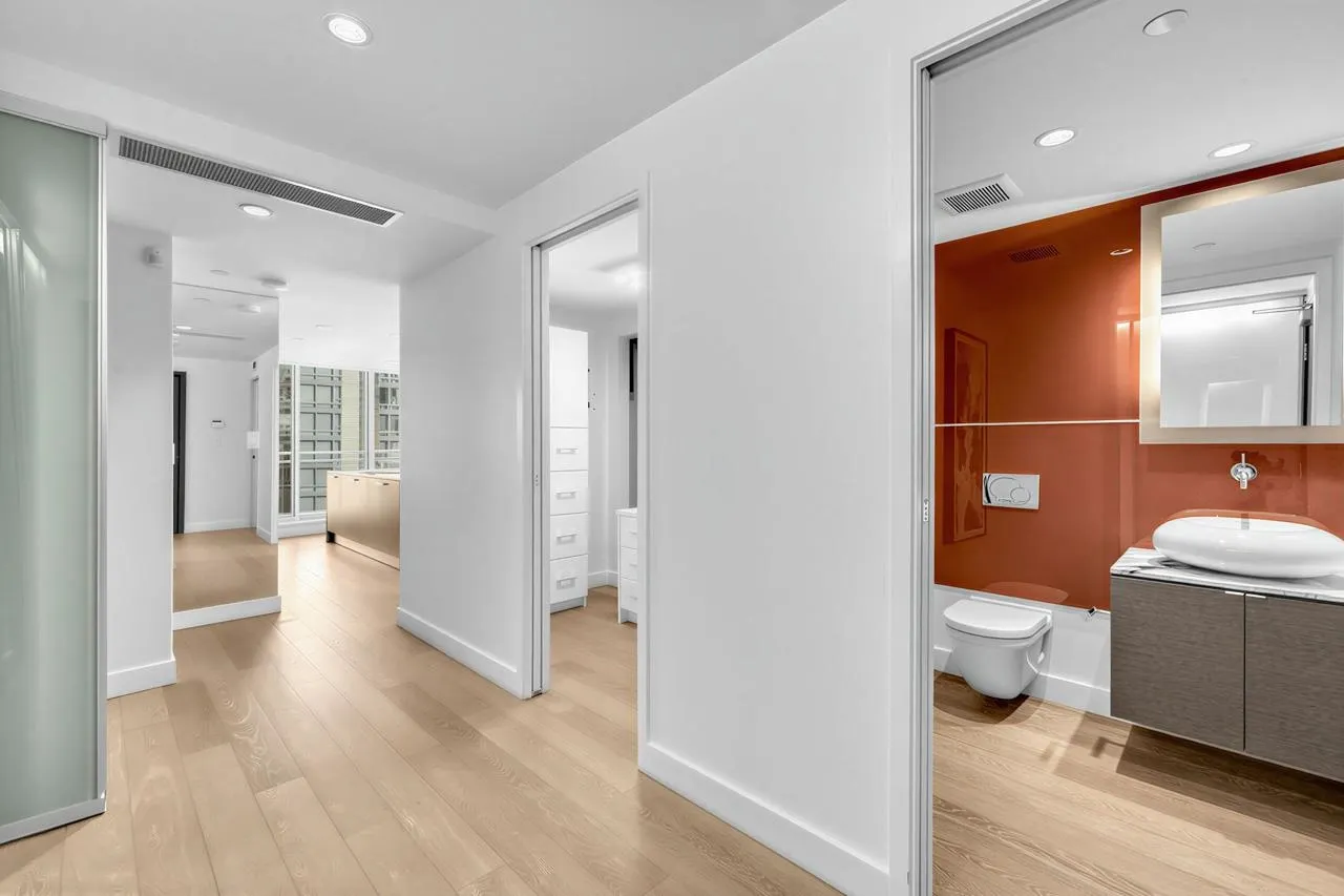 1499 W Pender Street #1202