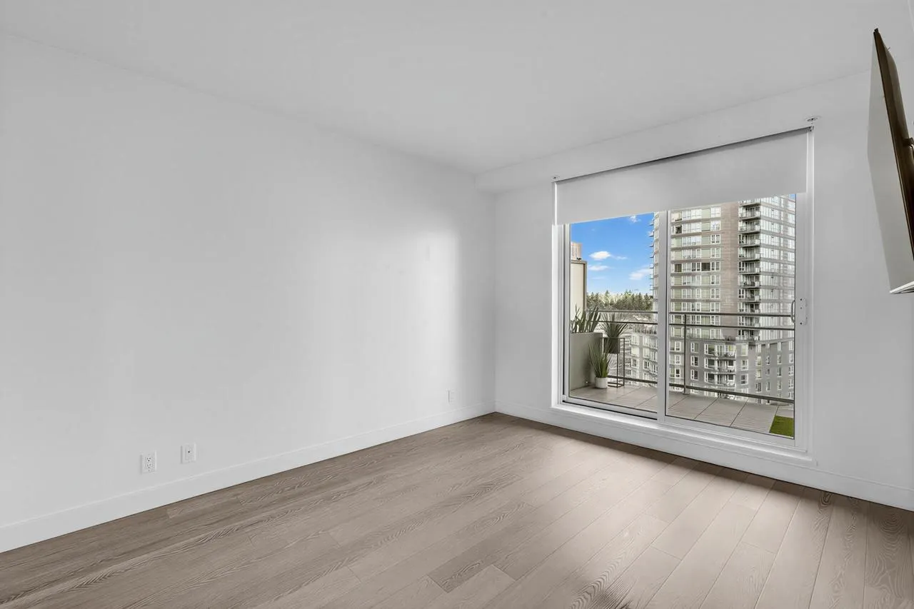 1499 W Pender Street #1202