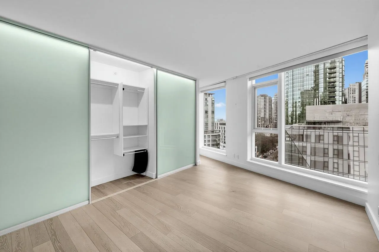 1499 W Pender Street #1202