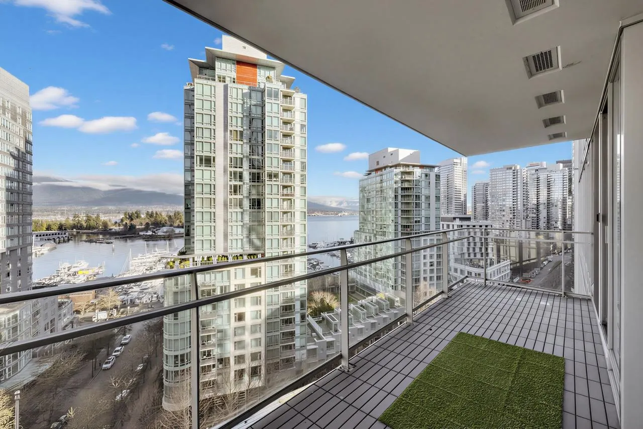 1499 W Pender Street #1202