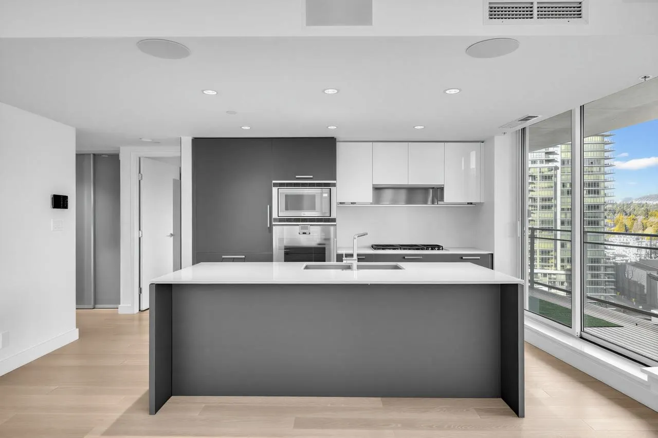 1499 W Pender Street #1202