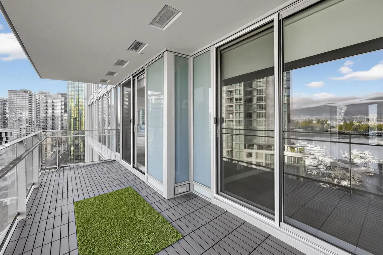 1499 W Pender Street #1202