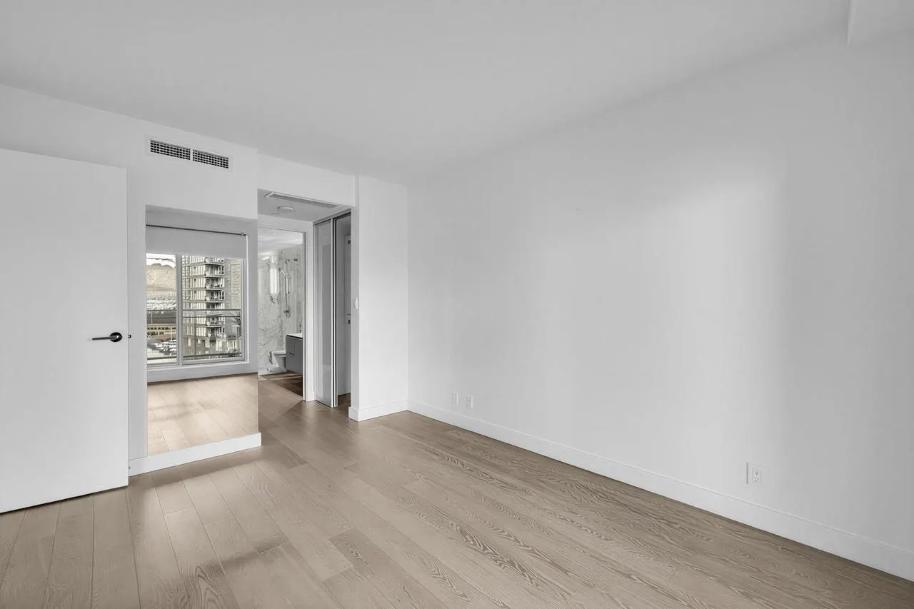 1499 W Pender Street #1202