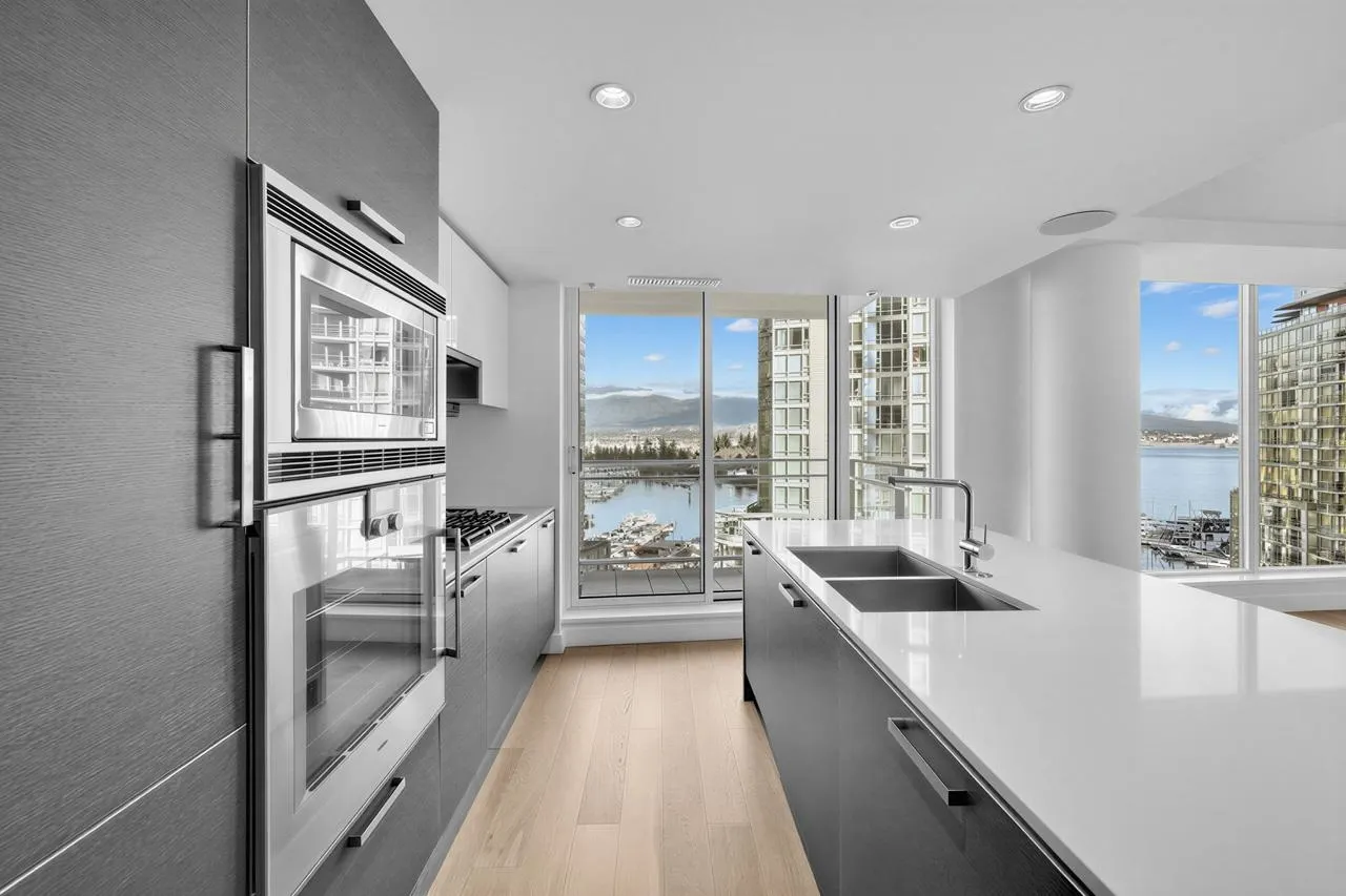 1499 W Pender Street #1202