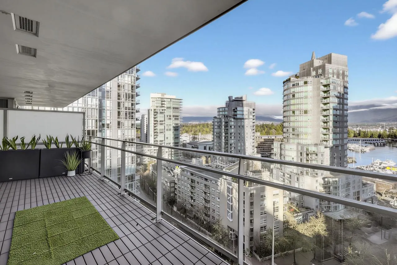 1499 W Pender Street #1202