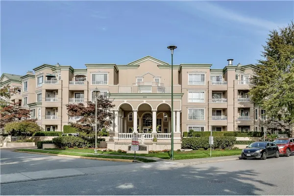 2995 Princess Crescent #204