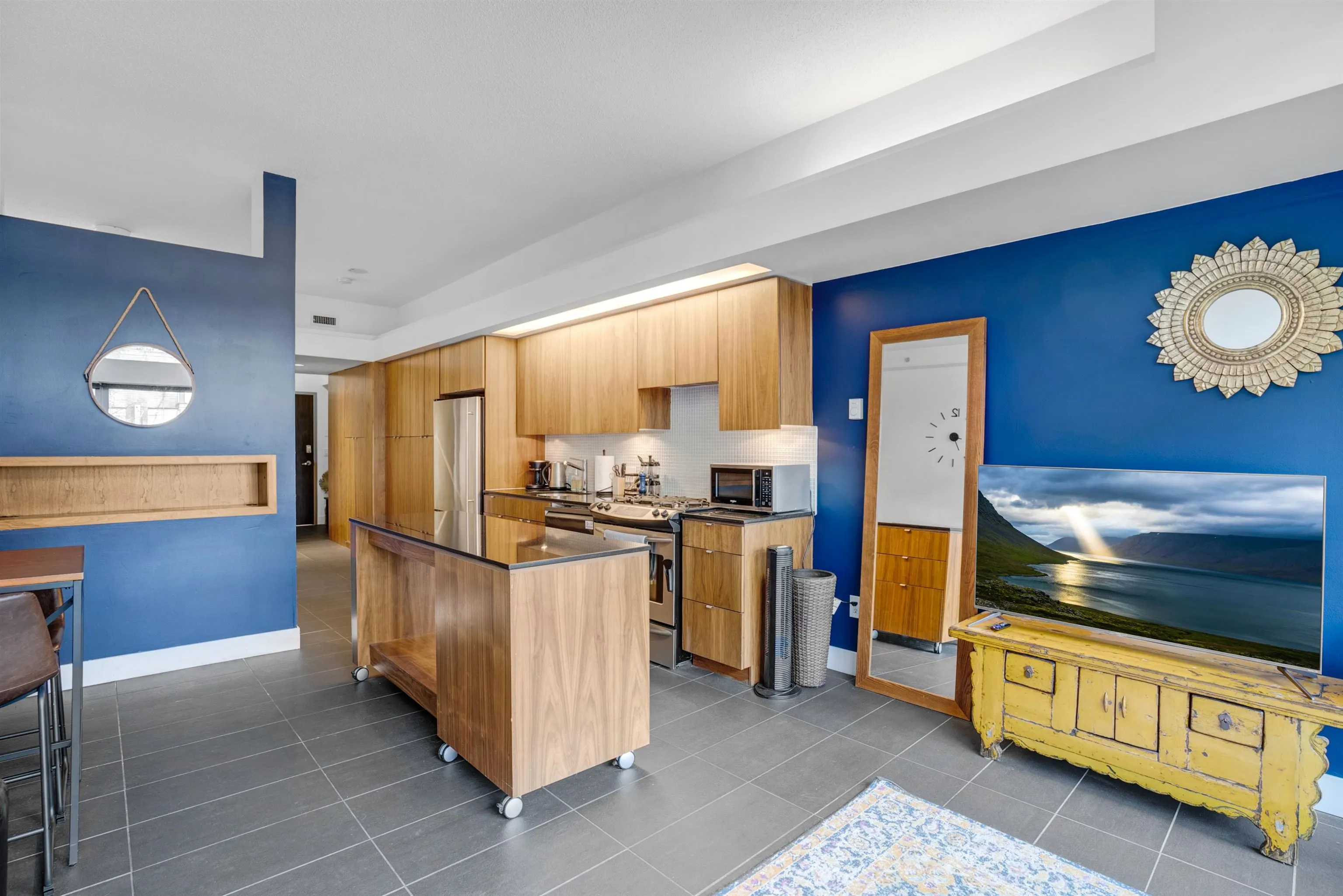 33 W Pender Street #309