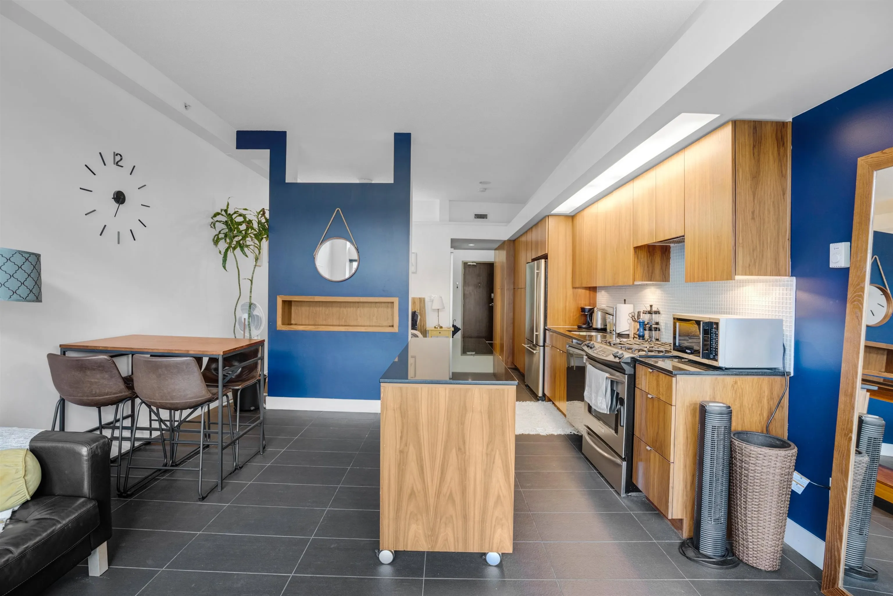 33 W Pender Street #309