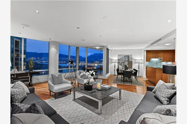 1077 W Cordova Street #2803