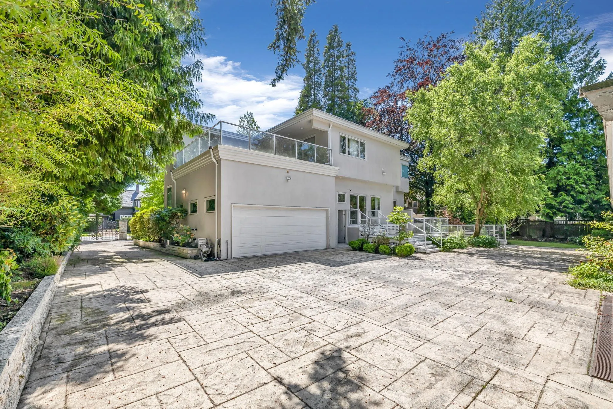 1569 W 35th Avenue