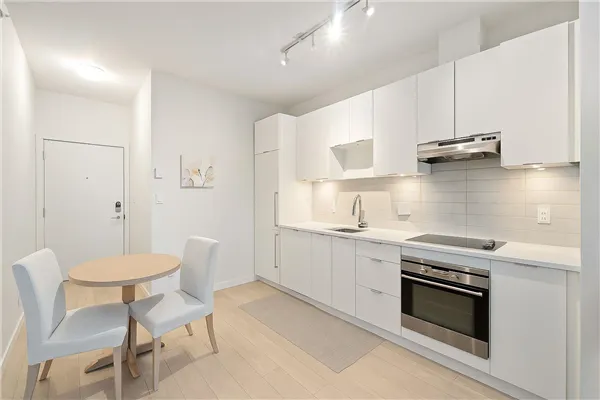 13678 Grosvenor Road #410