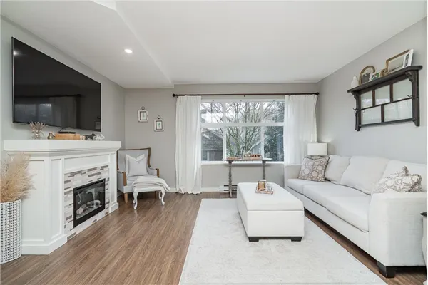 15236 36 Avenue #164