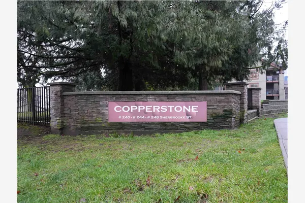 244 Sherbrooke Street #2105