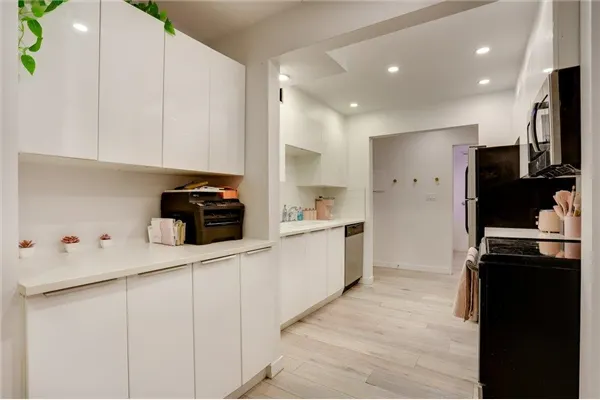 1544 Fir Street #105