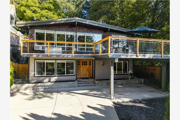 884 Wellington Drive