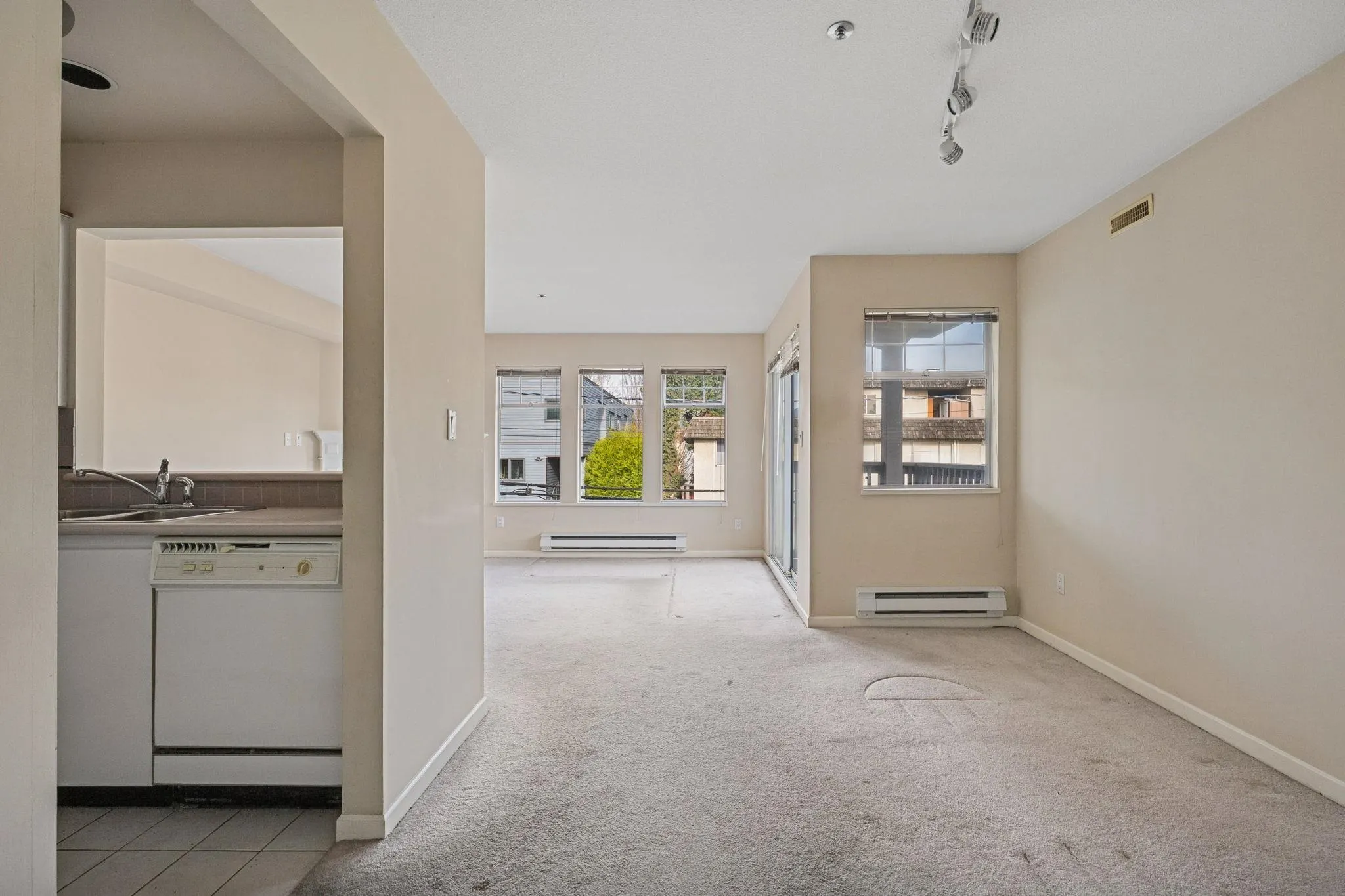 1989 W 1st Avenue #304