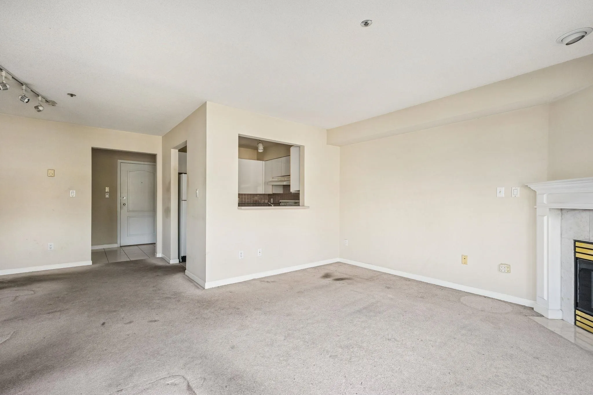 1989 W 1st Avenue #304
