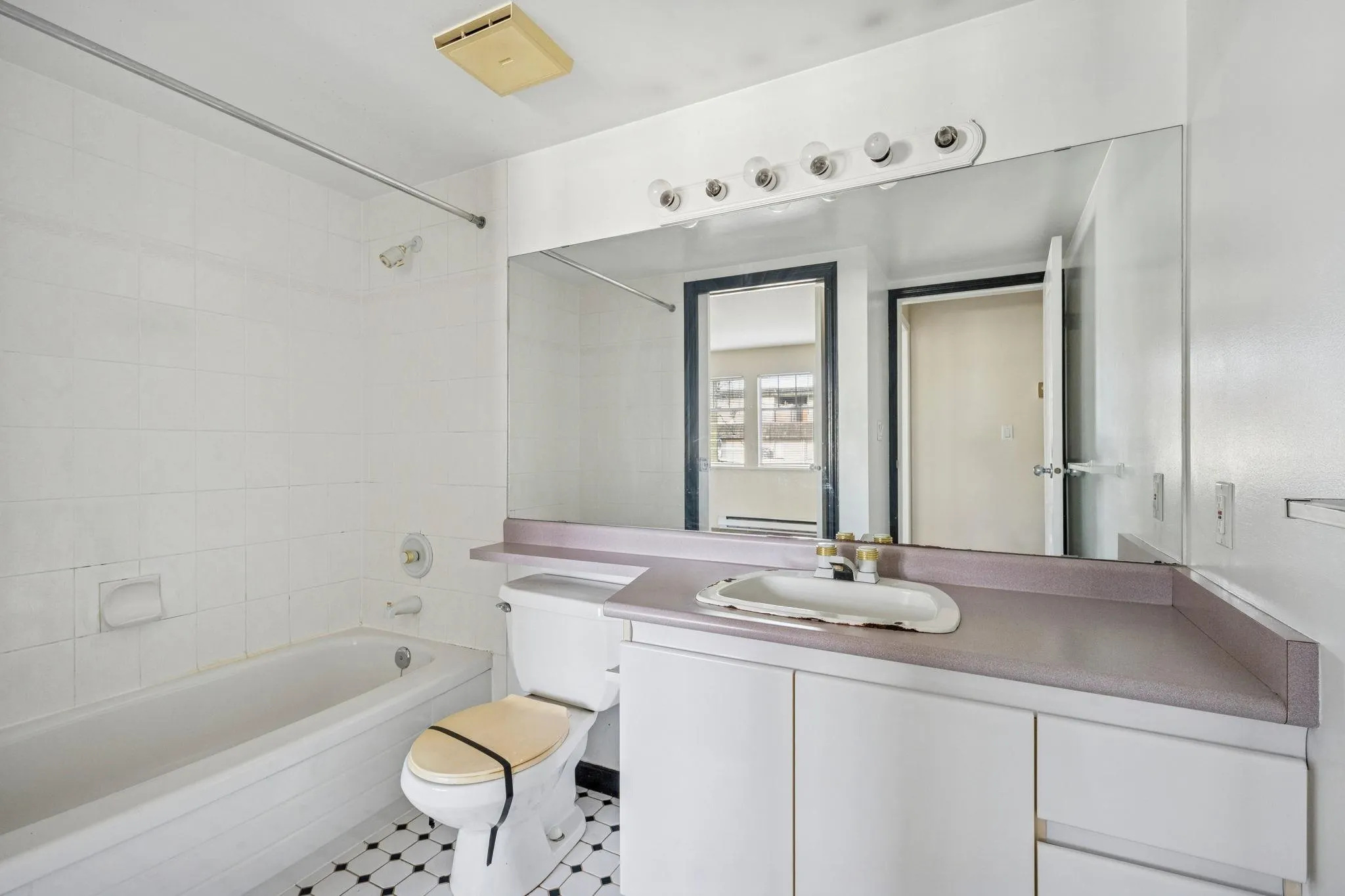 1989 W 1st Avenue #304
