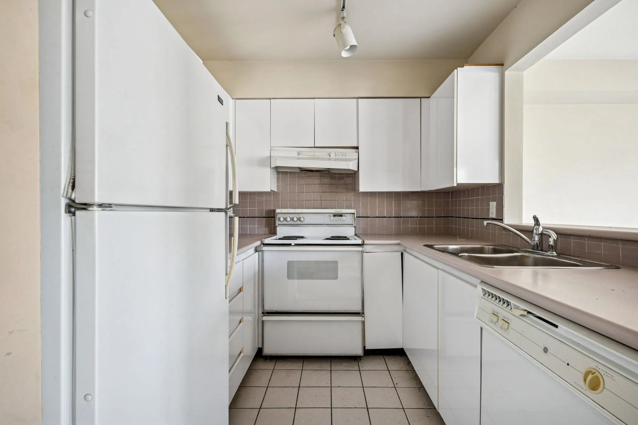 1989 W 1st Avenue #304