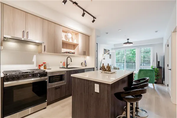 2002 St. George Street #219