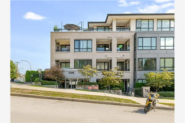 1306 Fifth Avenue #PH-08