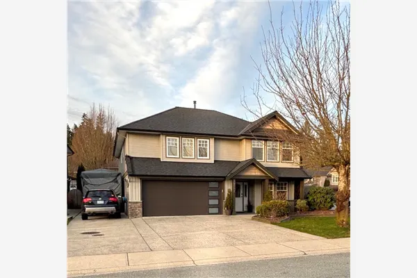 32997 Desbrisay Avenue