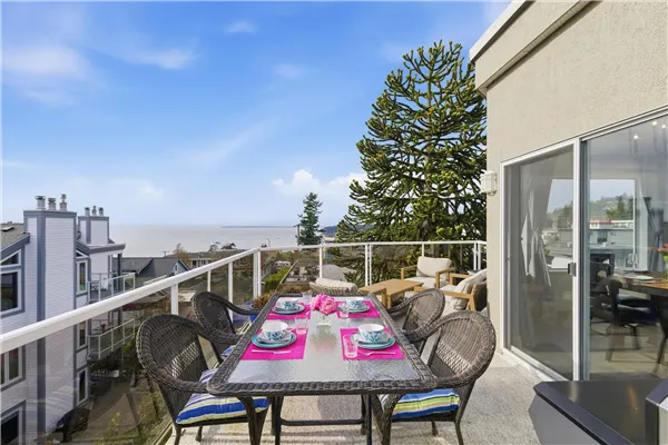 15130 Prospect Avenue #302