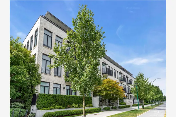288 W King Edward Avenue #405