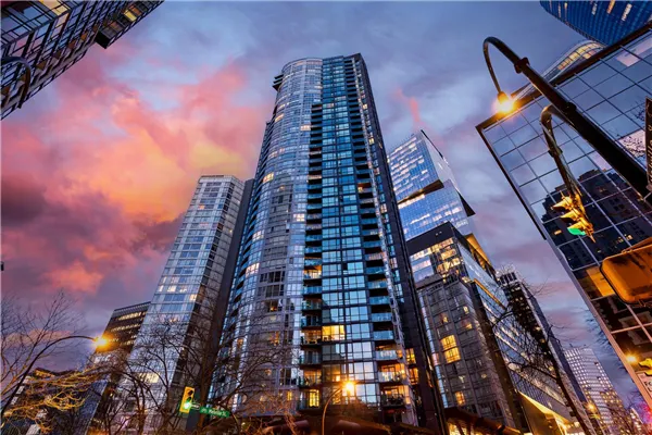 1189 Melville Street #3303