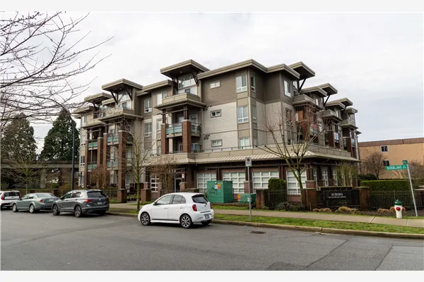 6875 Dunblane Avenue #402