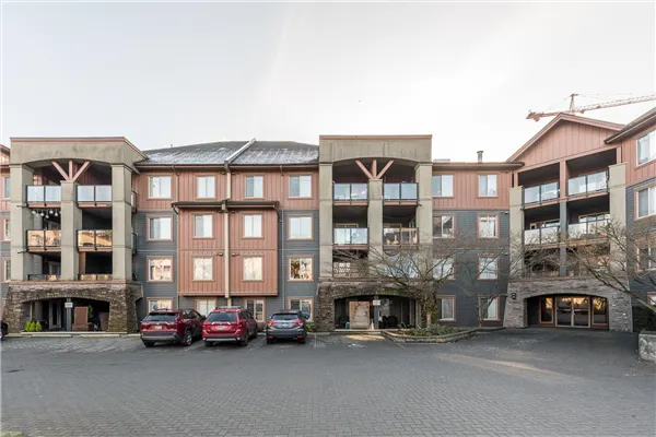 244 Sherbrooke Street #2110