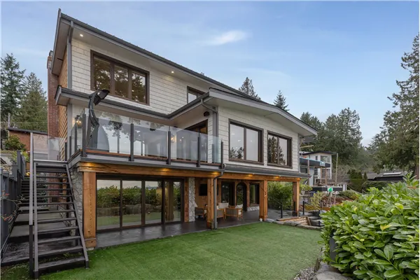 3298 Radcliffe Avenue