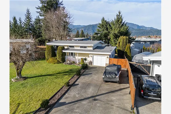 10101 Fairbanks Crescent