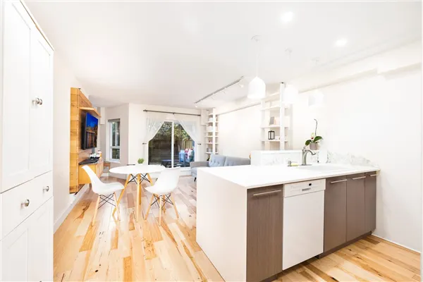 825 E 7th Avenue #112