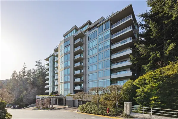 3131 Deer Ridge Drive #302