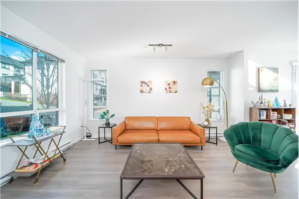 3500 Burke Village Promenade #119