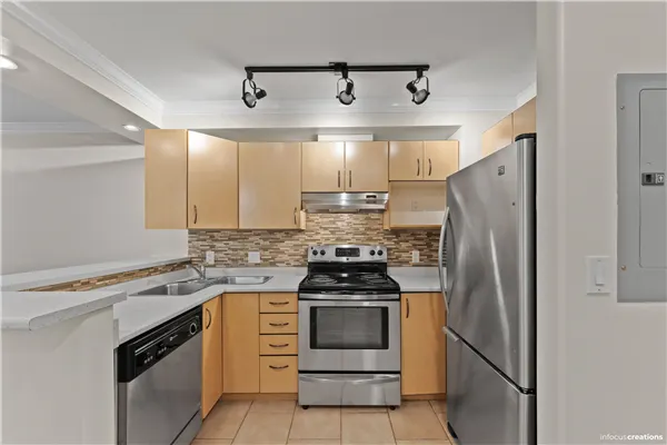 20200 56 Avenue #219