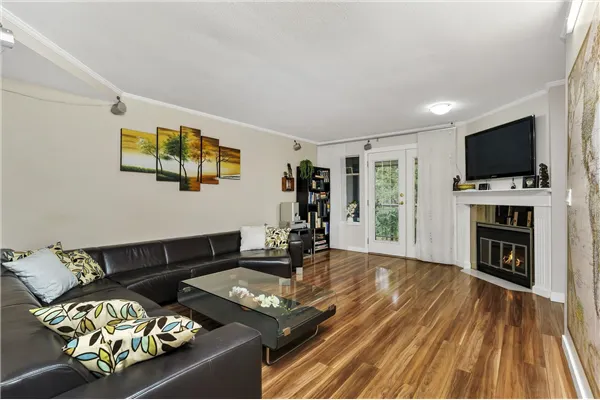 58 Richmond Street #4