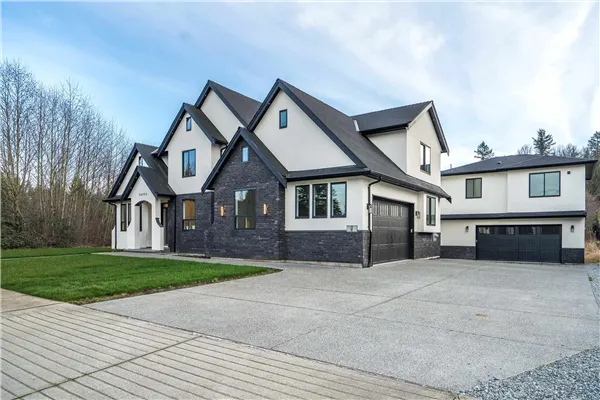 34054 Hundert Crescent