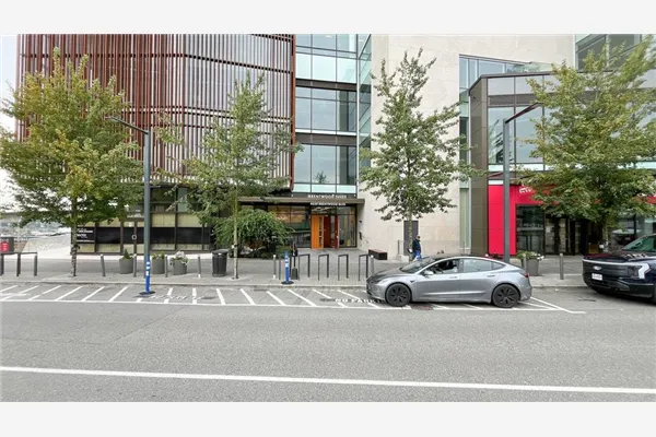 4650 Brentwood Boulevard #4911