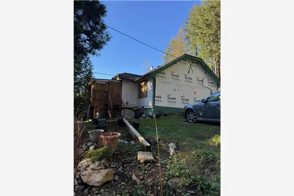 2391 Lougheed Highway