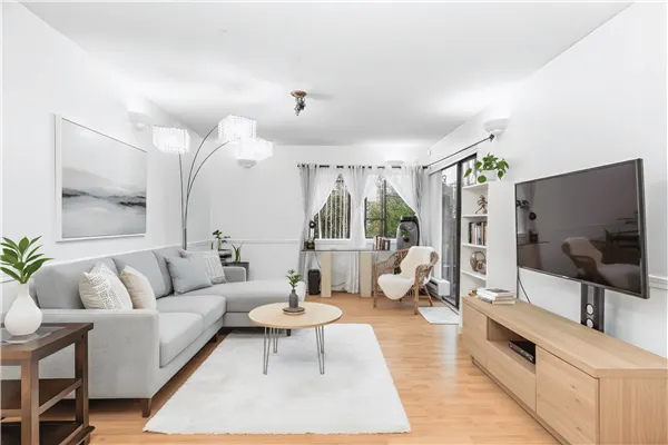 10221 133a Street #106