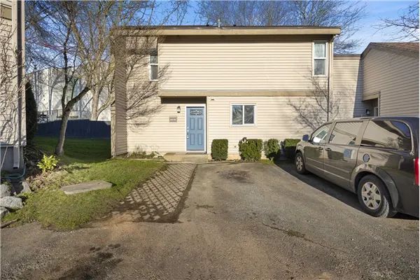 6174 W Greenside Drive