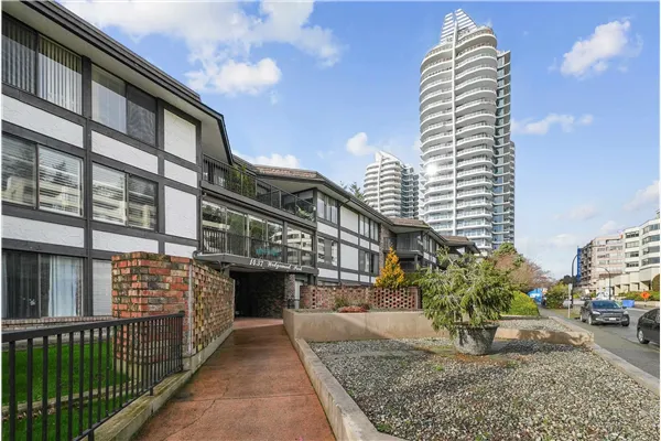 1437 Foster Street ##308