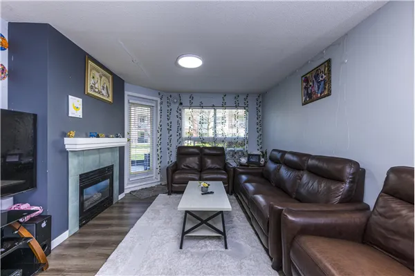 8068 120a Street #118