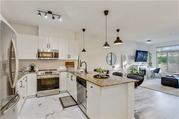 15385 101a Avenue #102